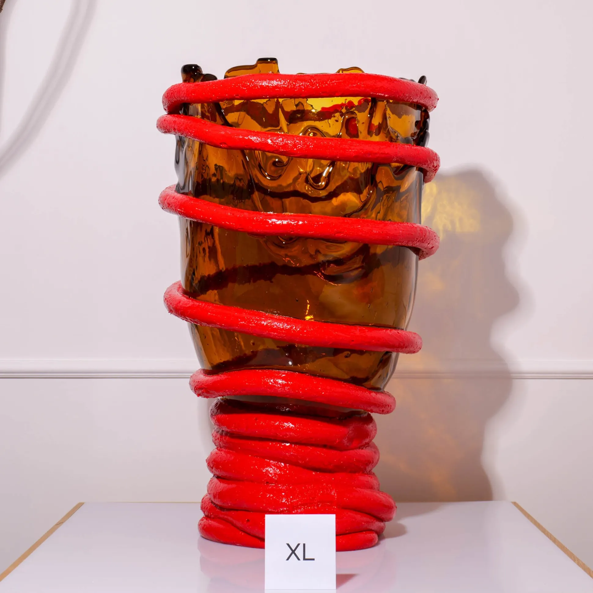 pompitu_i_vase__amber_cor_9.webp Pompitu I Vase - Amber, Coral