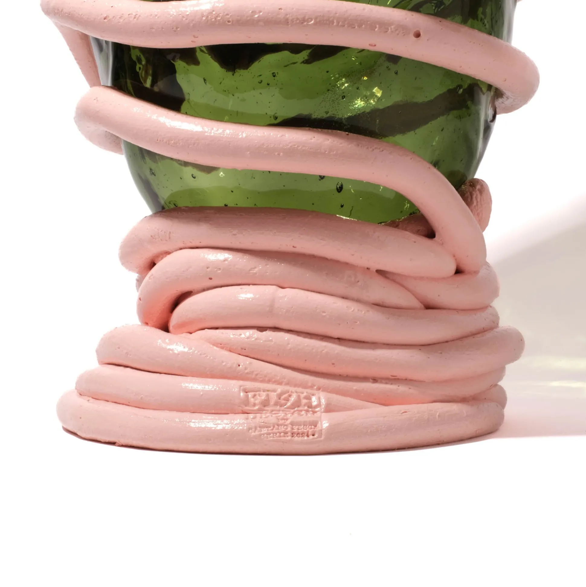 pompitu_i_vase__bottle_gr_7.webp Pompitu I Vase - Bottle Green, Salmon
