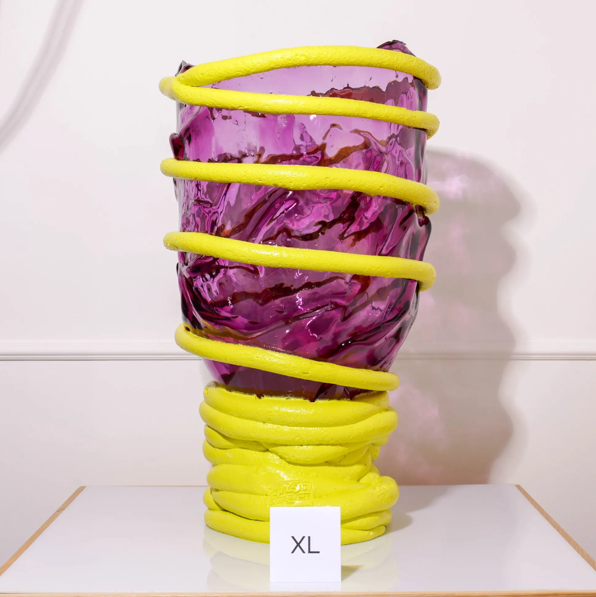 pompitu_i_vase__lilac_flu_7.webp Pompitu I Vase - Lilac, Fluo Yellow