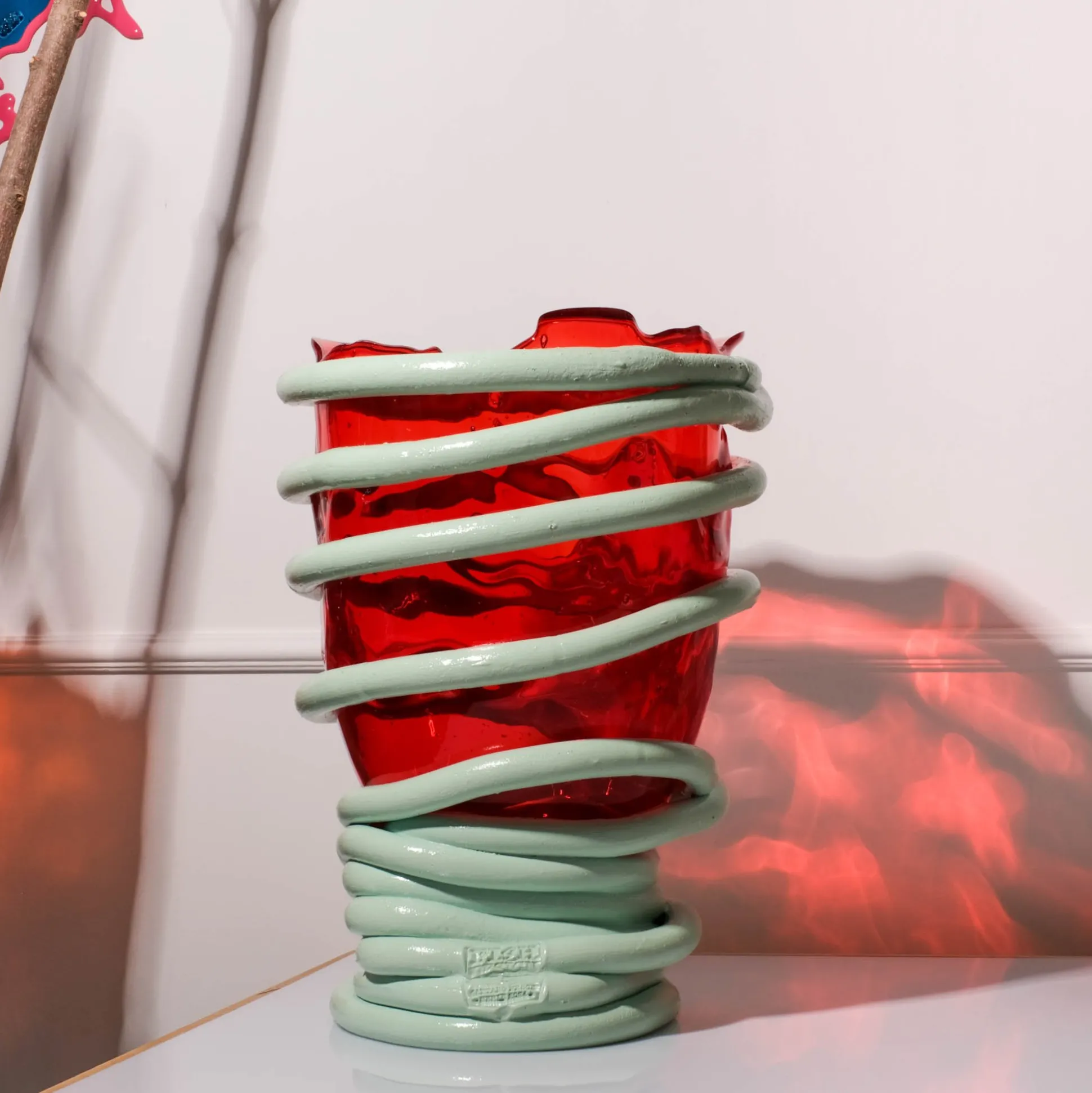 pompitu_i_vase__red_aqua_7.webp Pompitu I Vase - Red, Aqua
