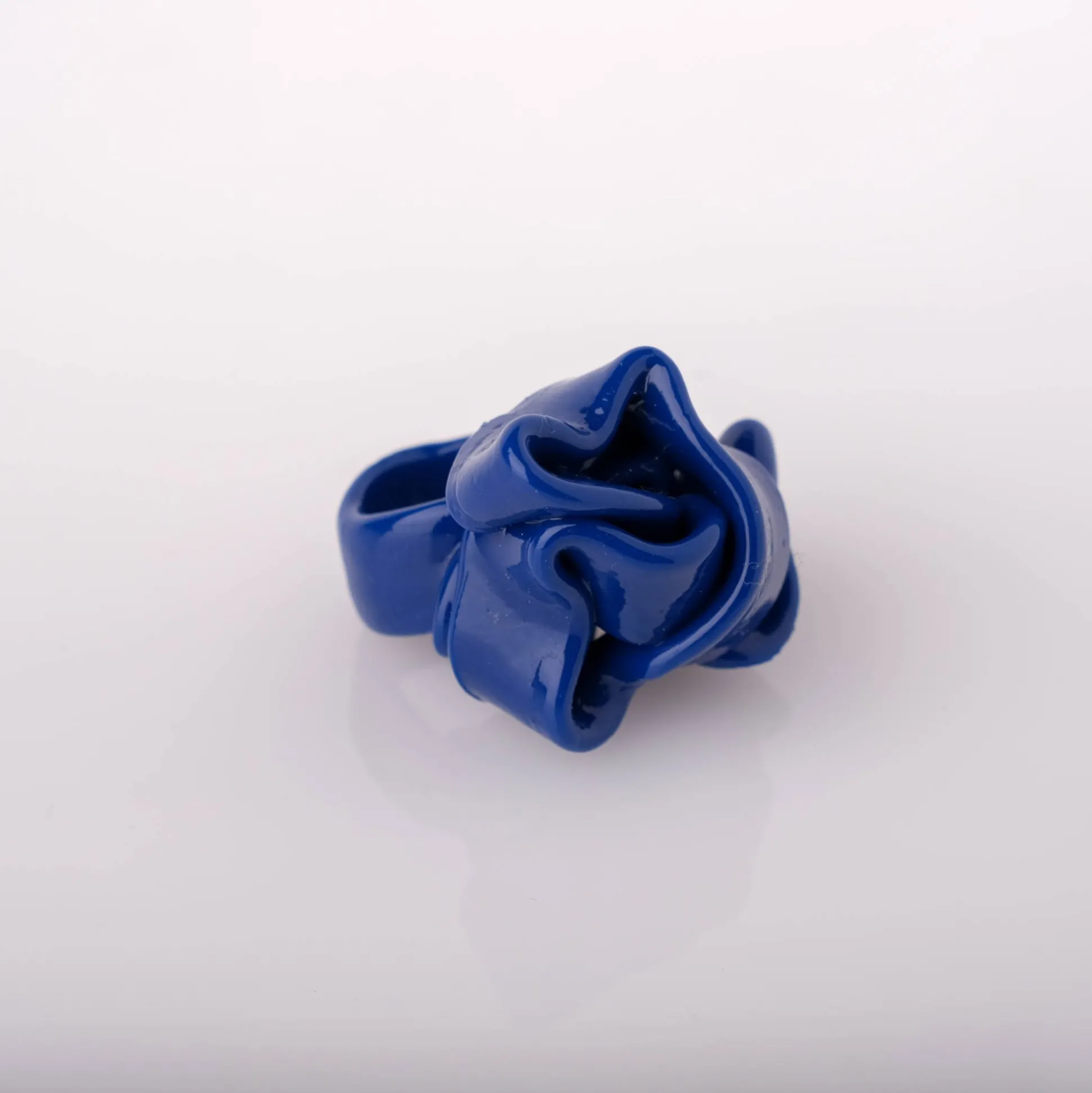 ribbon_ring___matt_blue_4.webp Ribbon Ring 3 - Matt Blue