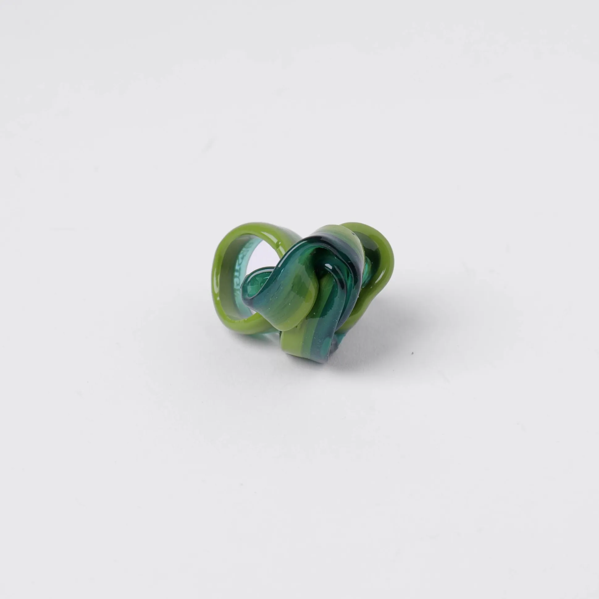 ribbon_ring__matt_green_a_3.webp Ribbon Ring - Matt Green And Clear Emerald