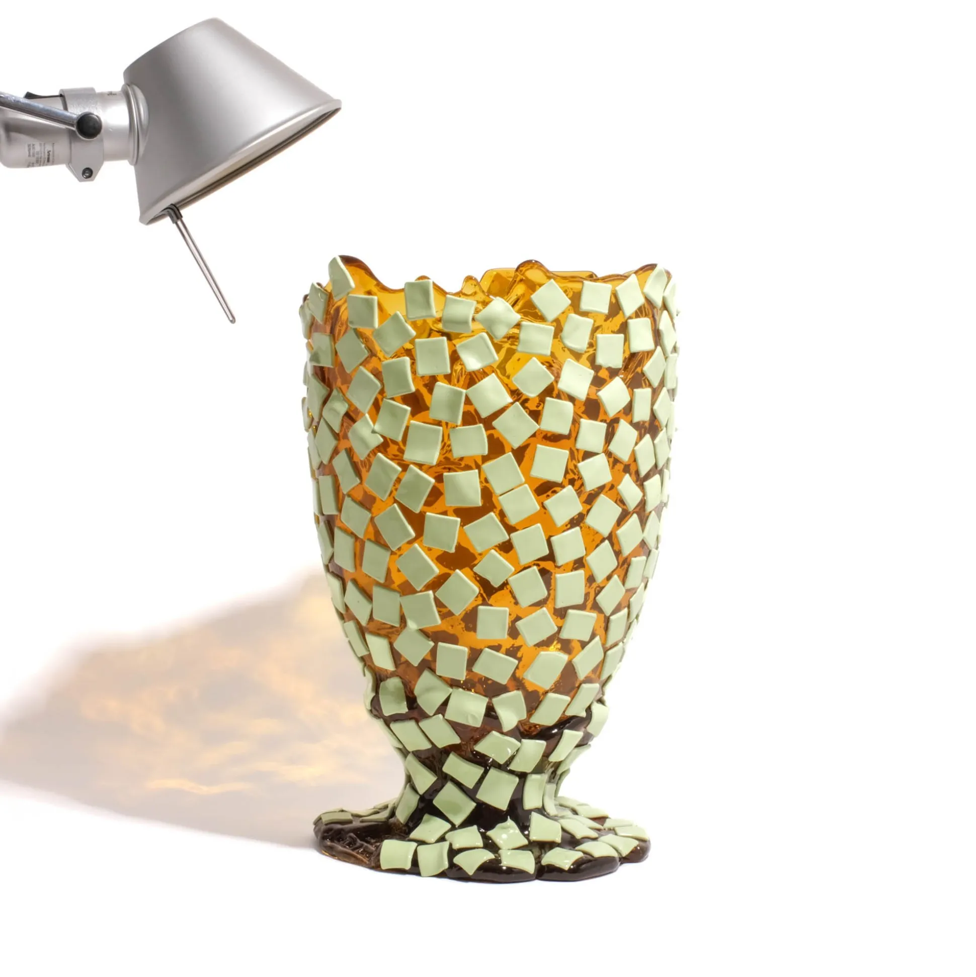 rock_vase__clear_amber_mi_12.webp Rock Vase - Clear Amber, Mint