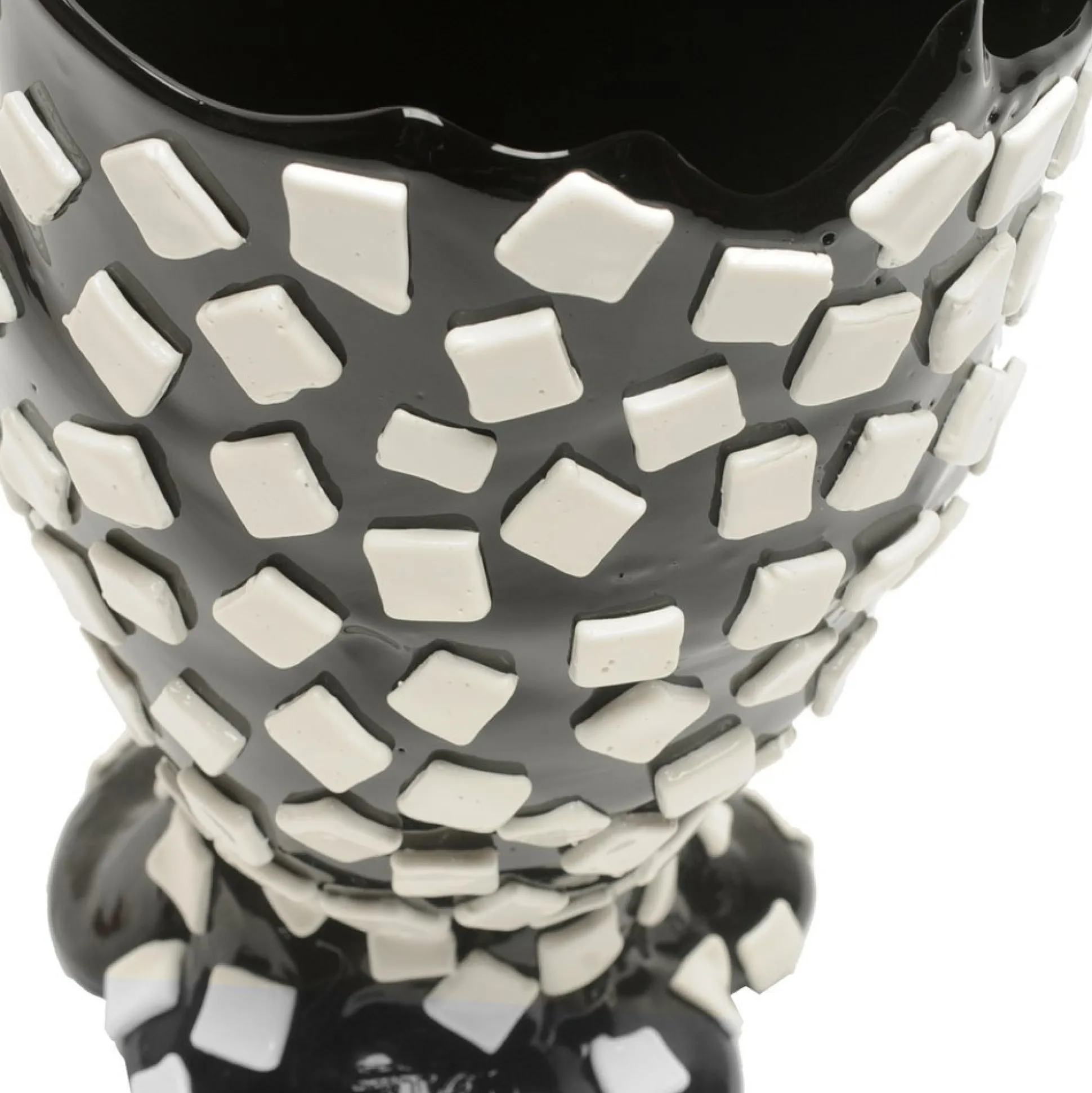 rock_vase__matt_black_whi_5.webp Rock Vase - Matt Black, White