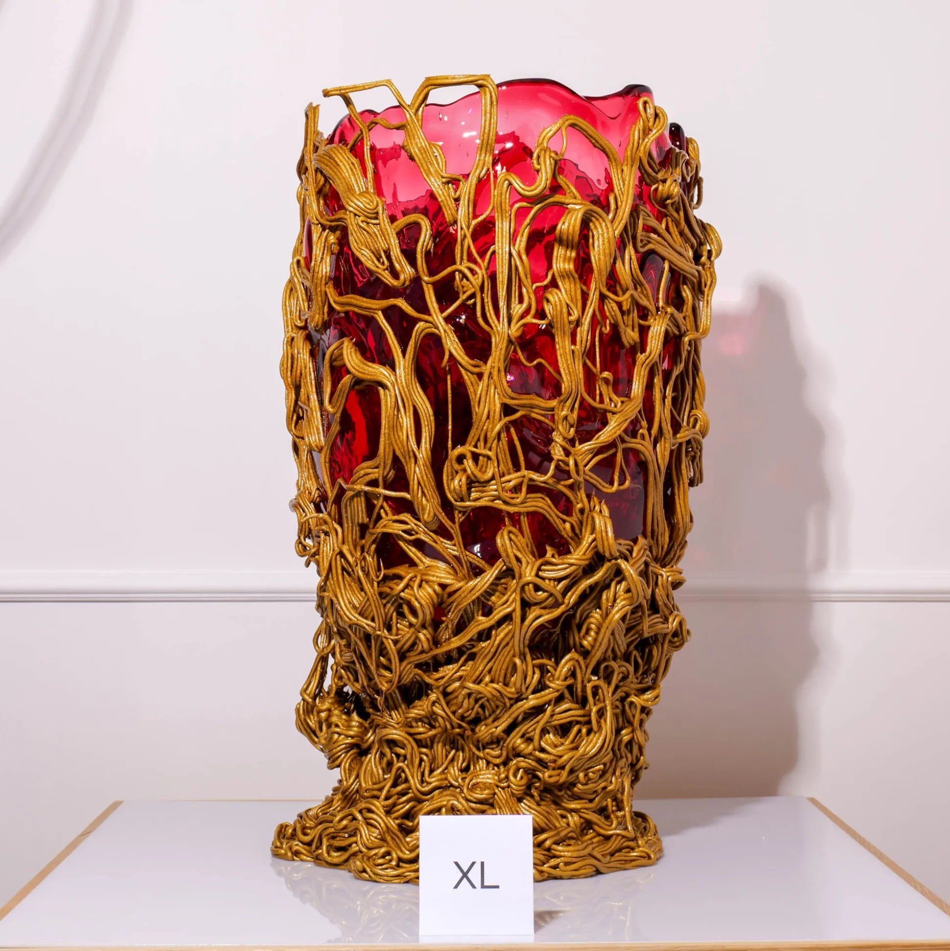 spaghetti_special_vase__c_9.webp Spaghetti Special Vase - Clear Light Fuchsia And Gold
