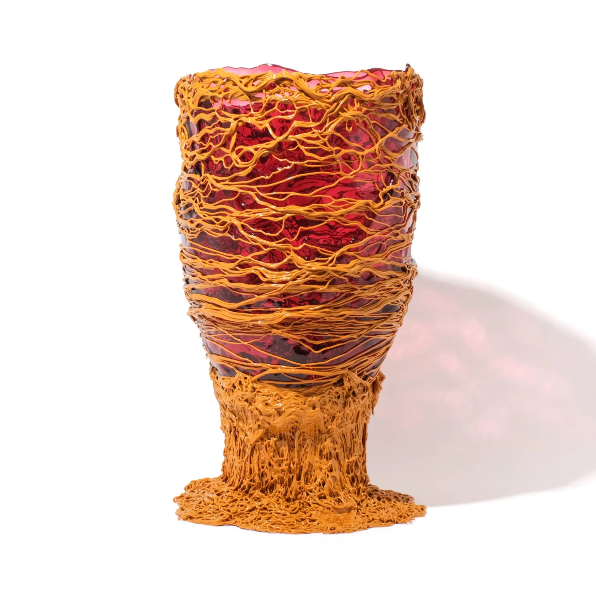 spaghetti_vase__clear_fuc_10.webp Spaghetti Vase - Clear Fuchsia And Matt Ochre