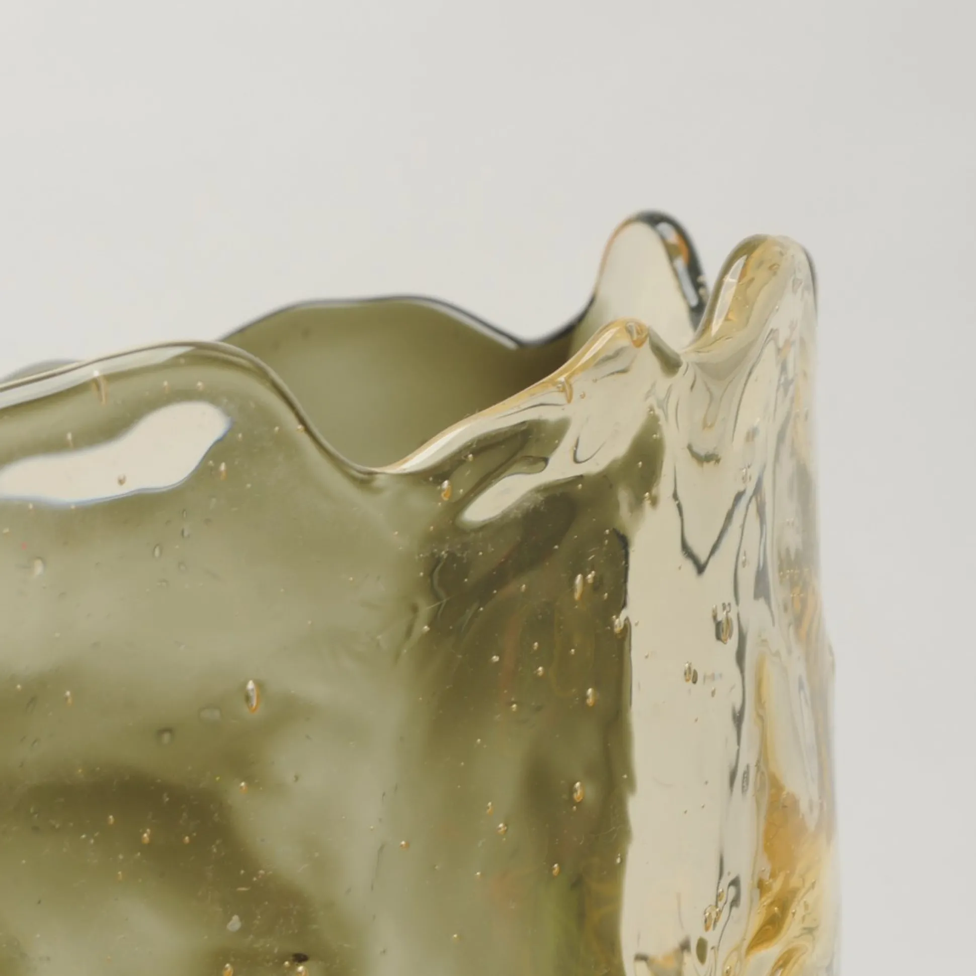 twins_c_vase__clear_and_f_3.webp Twins C Vase - Clear and Fumè